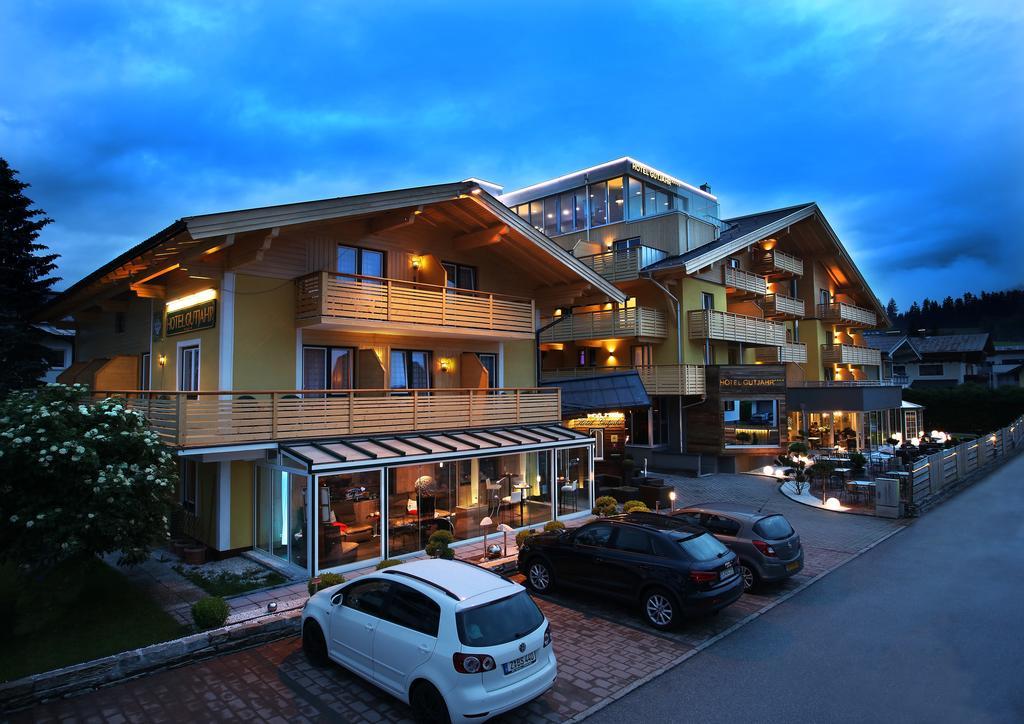 Aktiv- Und Wellnesshotel Gutjahr Abtenau Exterior photo